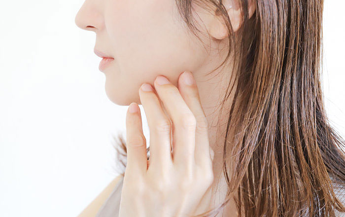 顔が左右非対称になる理由：顎の骨格そのものの歪み