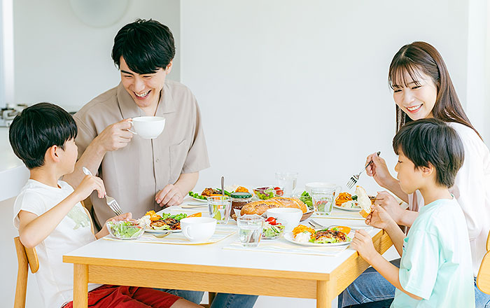 ご家庭でできるお子さんの歯ぎしり対策:よく噛んで食べる習慣をつける