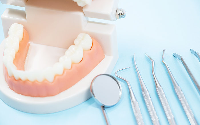 通常の歯科医院でのクリーニングで、歯が大きく削れてなくなってしまうようなことはありません。