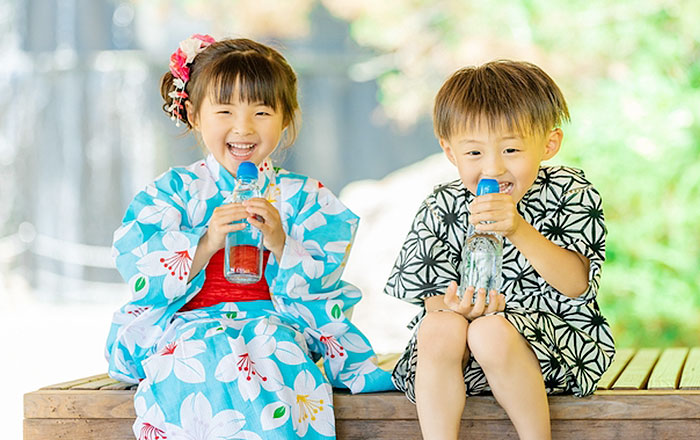 子どもに炭酸水を与えるときの3つのコツ：① 炭酸水を飲む時間とタイミングを決める